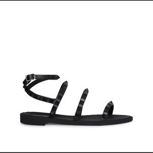 Steve Madden black sandals whit studs